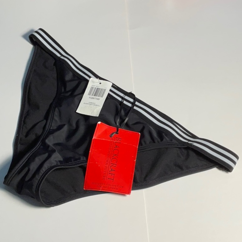 B24 Hot Topic Blackcraft Varsity Black and White Swim Bottoms Junior XL